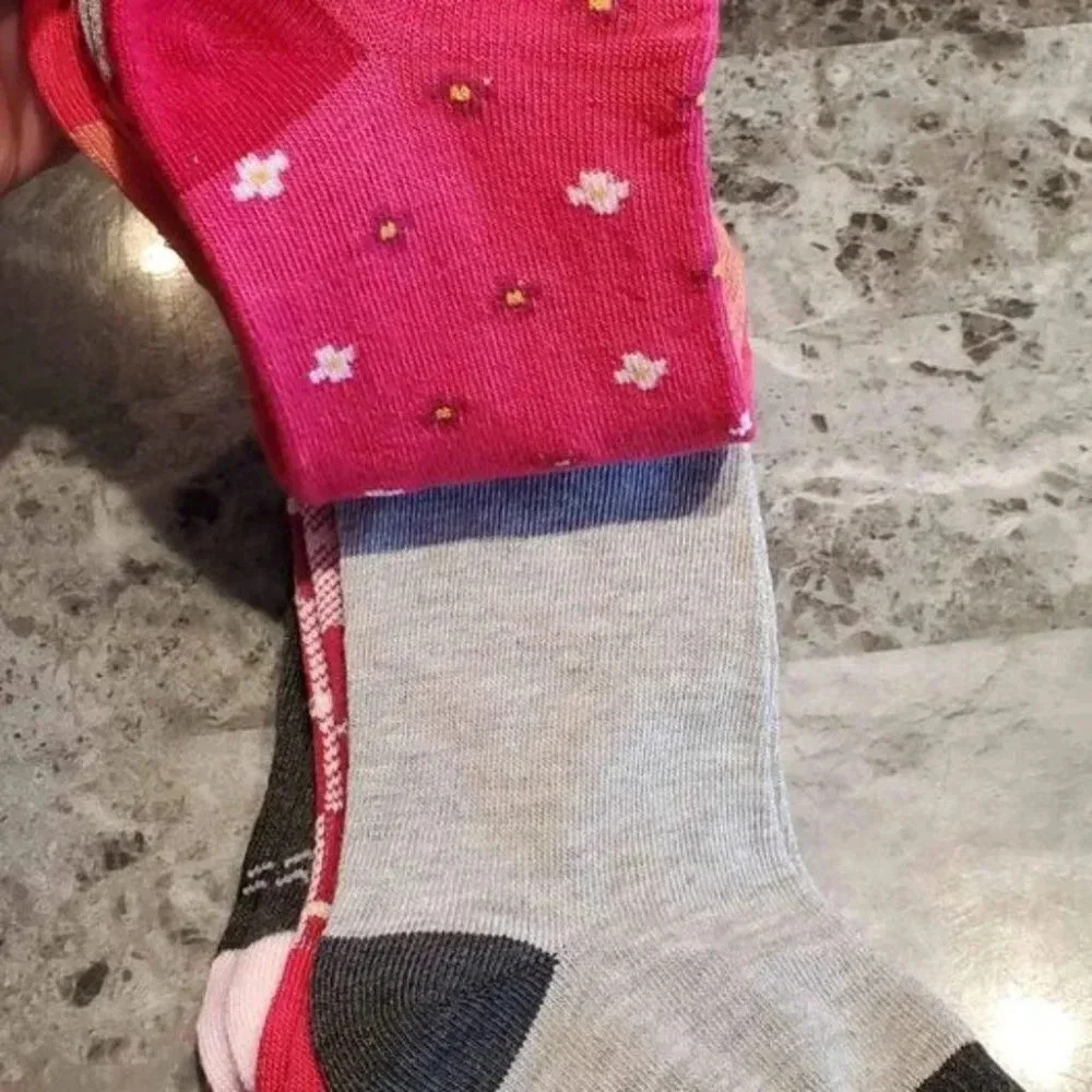 Girls size L Pink Ankle Socks
